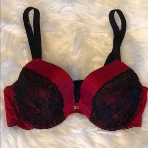 FREDERICK’S OF HOLLYWOOD Bra